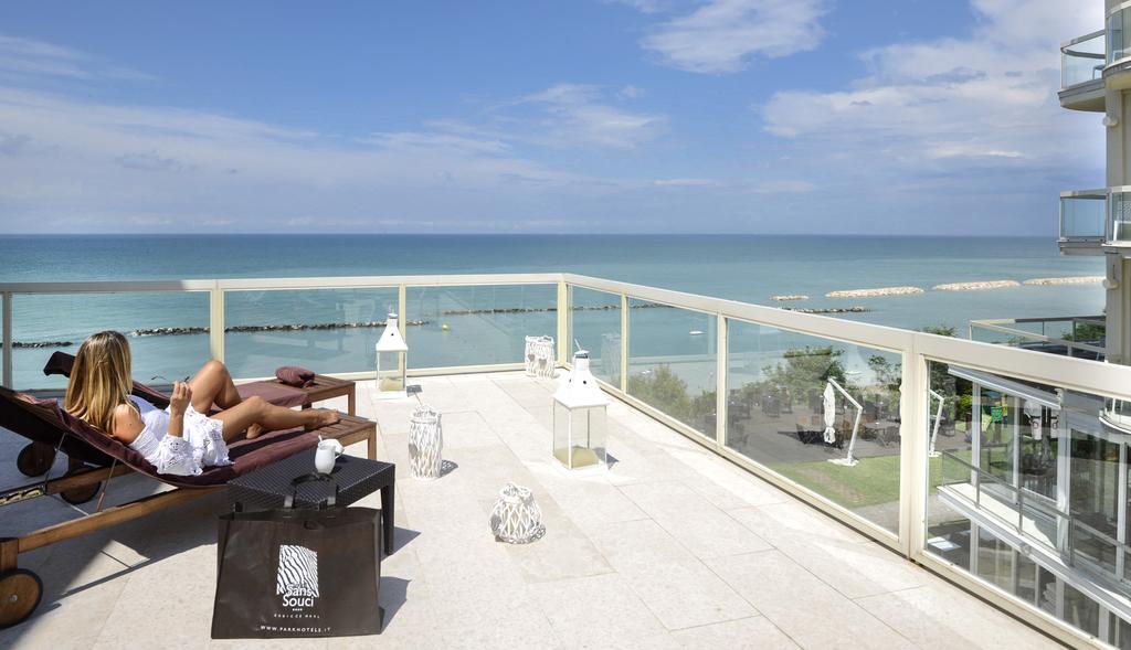 Hotel Sans Souci Gabicce Mare Esterno foto