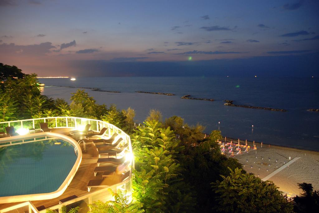 Hotel Sans Souci Gabicce Mare Esterno foto