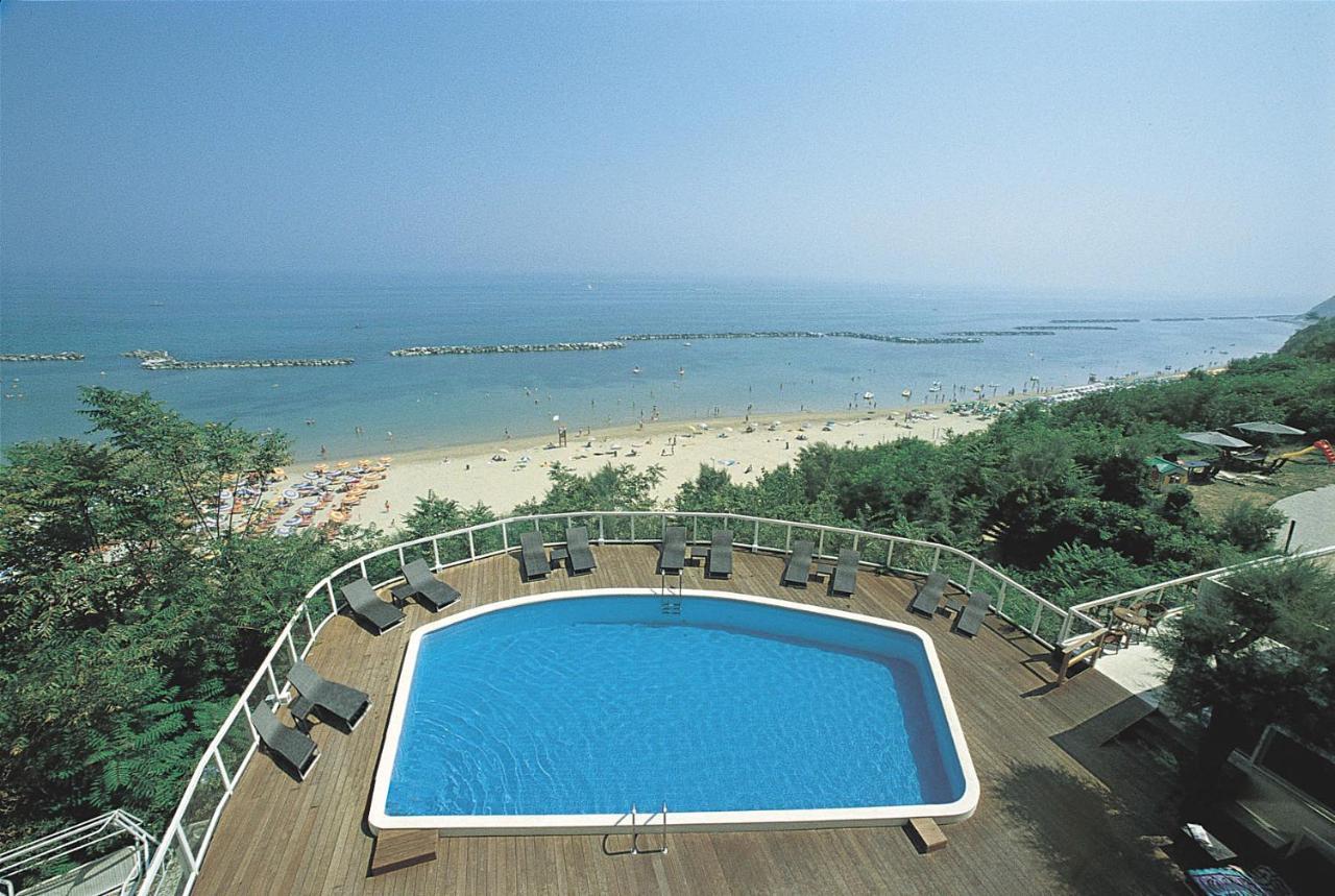 Hotel Sans Souci Gabicce Mare Esterno foto